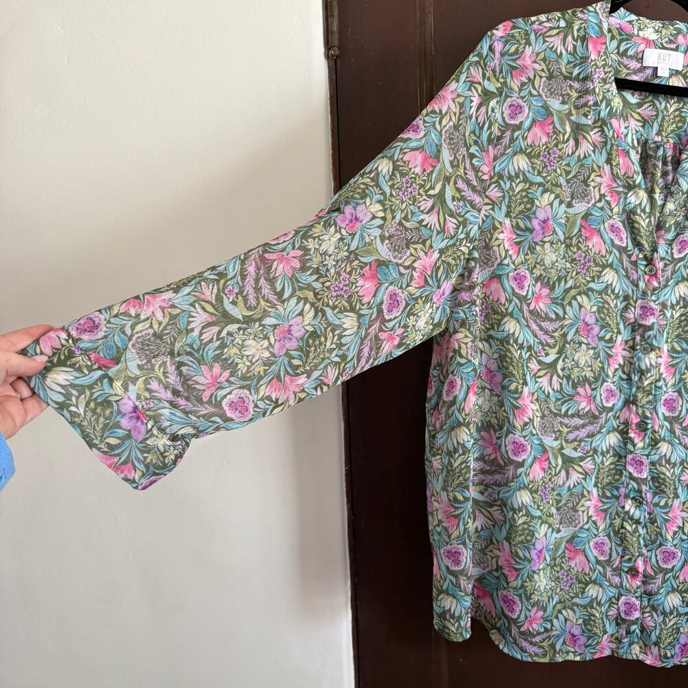 KUT FROM THE KLOTH | Green Floral Crinkle Chiffon Sheer Button down Shirt | 2x - Picture 4 of 6